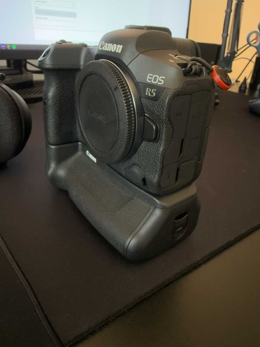 Canon EOS R5 + Battery Grip BG-R10 (Com Garantia Worten)
