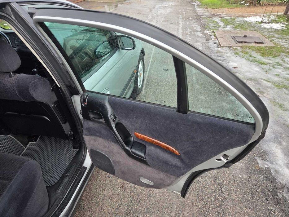 В Ідеальному стані  OPEL OMEGA.