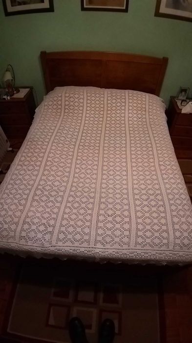 colcha em renda feita á mão