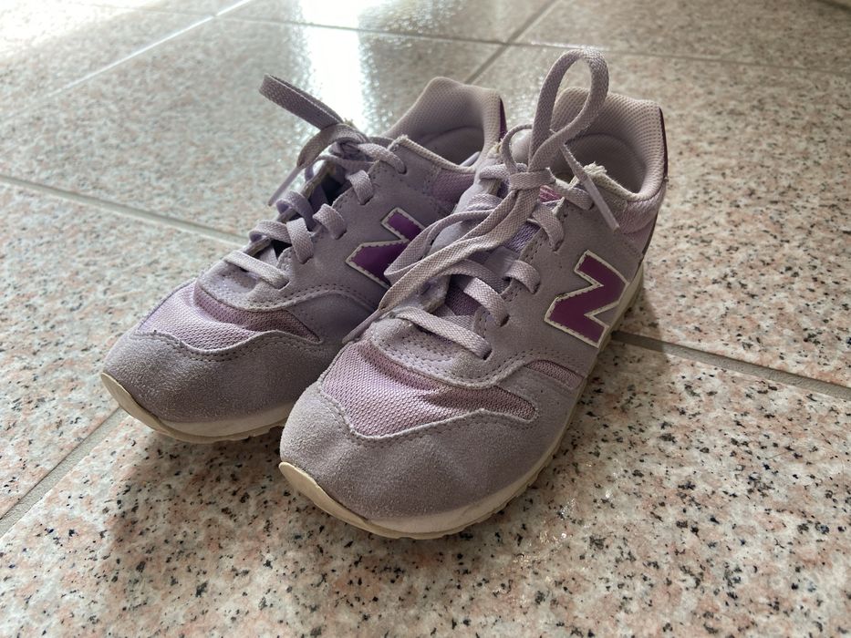 Sapatilhas New Balance 373