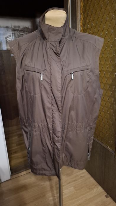 Bezrękawnik damski.