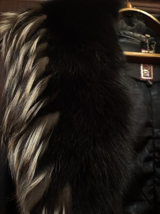 Шкірярий плащ з ковніром  натурально песця