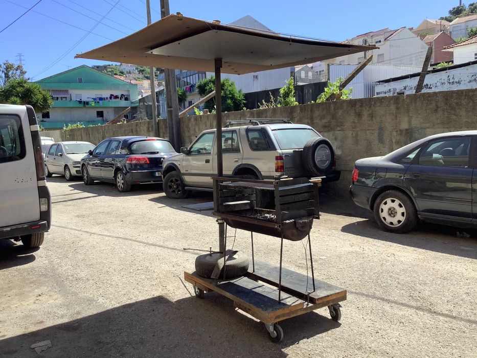Churrasqueira móvel