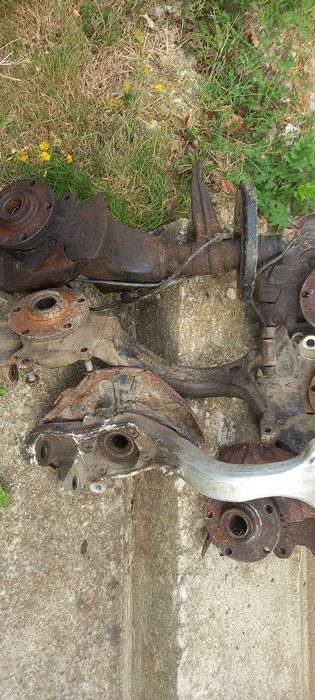 Цапфа  стойка  Ауді Audi