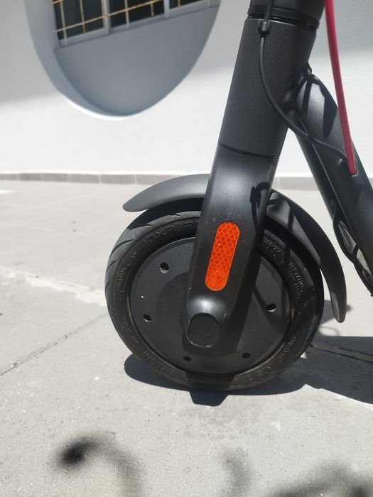 Trotinete NAVEE V25
