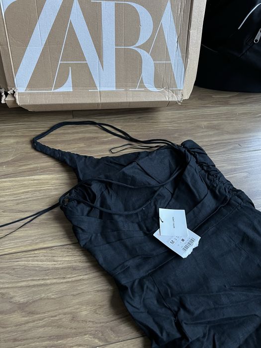 Sukienka Zara lniana viskoza na jedno ramię długa taliowana