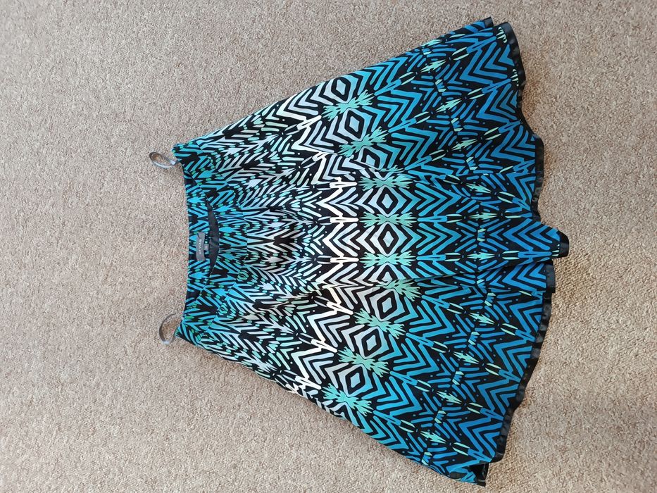 Rozkloszowana spódnica Et Vous