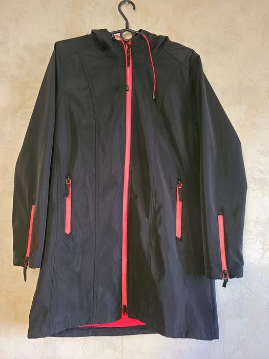 Спортивная куртка CECILIA CLASSICS  GERMANY утепленная M размер