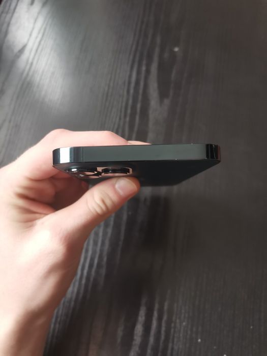 Продам айфон 12 про макс