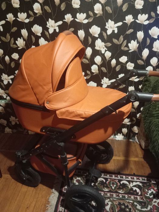 Продам детскую коляску