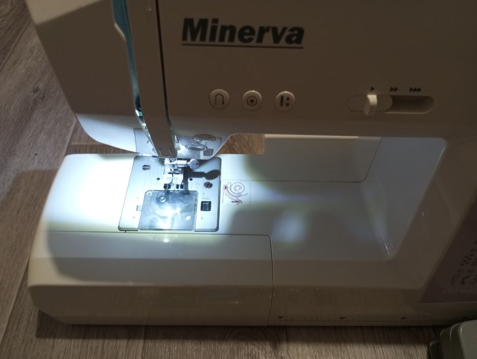 Швейная машина MINERVA MC60C