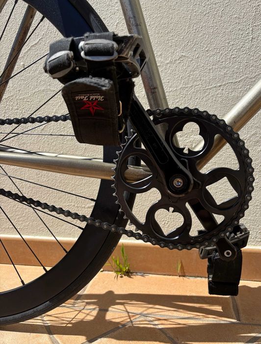Custom Fixie DOSNOVENTA Barcelona + Wallmount