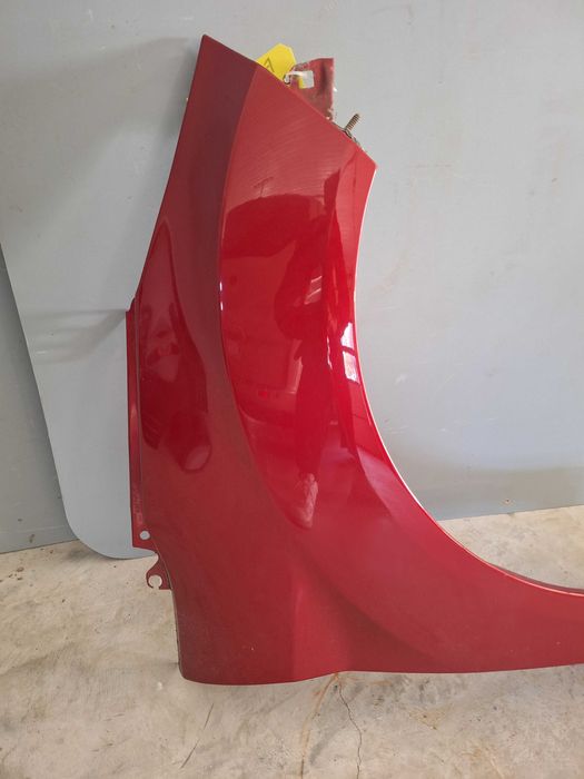 Błotnik prawy Ford Fiesta MK7 LIFT 7F