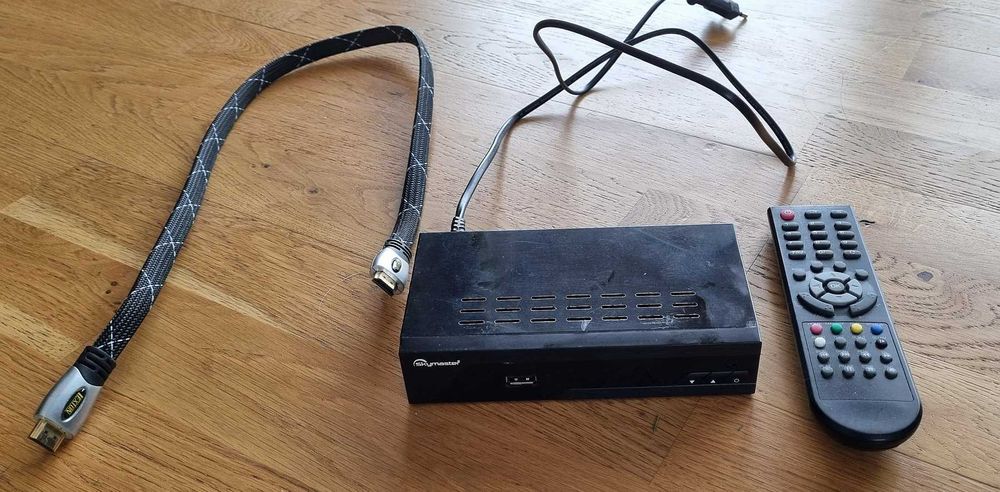 TV Philips 32" + dekoder DVB-T2/HEVC Zestaw