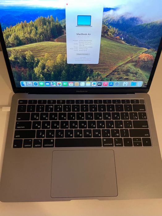 Apple MacBook Air 2019 / Intel i5 / 8GB RAM / 256 SSD / 13”