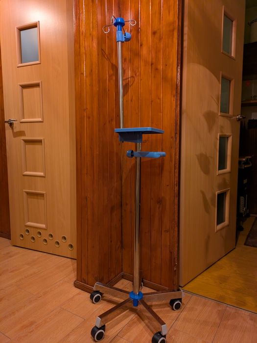 Stojak wieszak do kroplówki