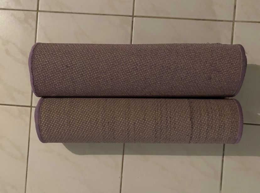 2 tapetes pequenos-  Roxo