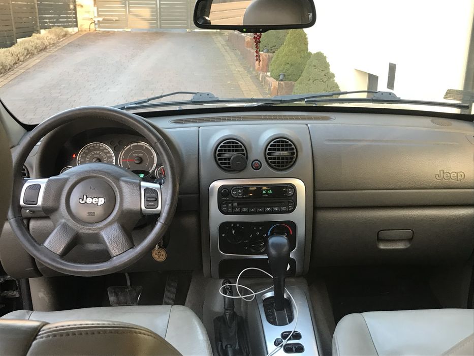 Sprzedam Jeep Cherokke KJ
