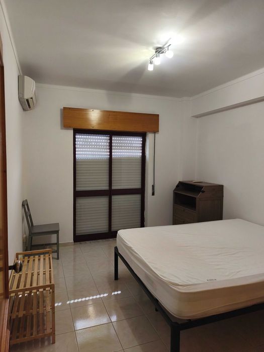 Apartamento T2 nas Gambelas para alugar