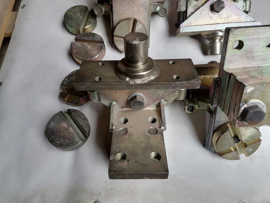 Кузовные адапторы захваты на стапель для рихтовки кузова на Honda