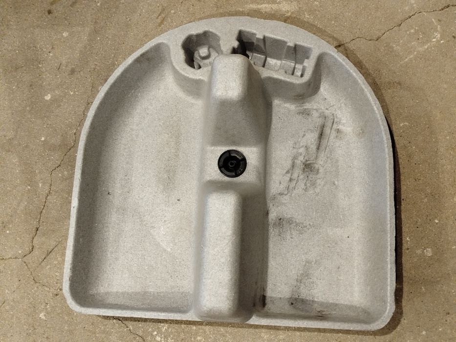 Dacia Duster 1,6 SCe 4x4 wkład bagażnika pianka styropian