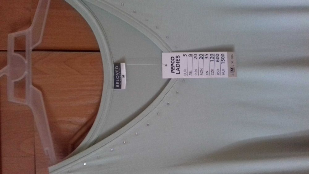 Koszulka damska bez rekawków -nowa