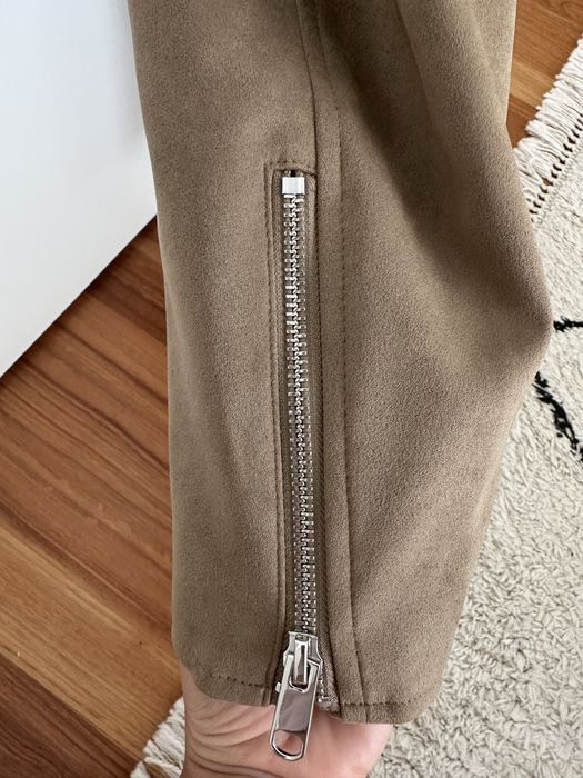 Biker jacket com efeito de camurça bege ZARA