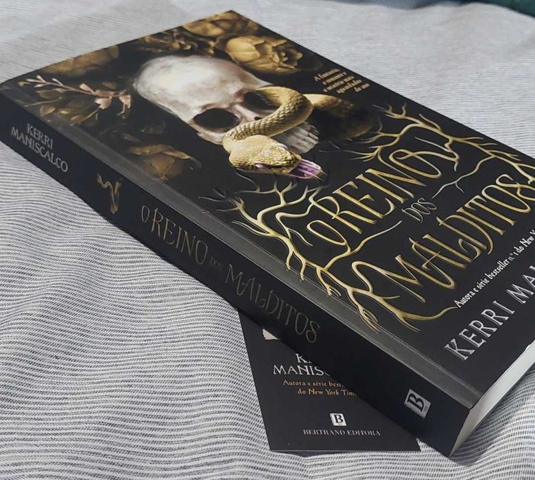 Livro - "O Reino Dos Malditos" de Kerri Maniscalco
