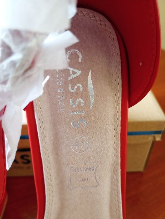 Sandały na obcasie Cassis