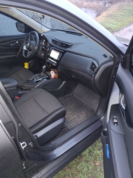 Продам Nissan  ROGUE