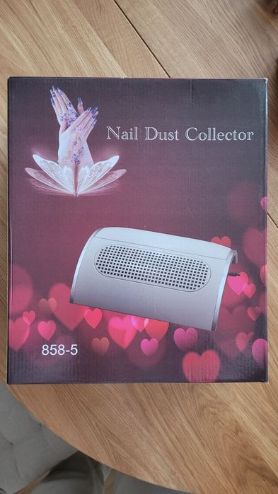 Pochłaniacz pyłu do paznokci