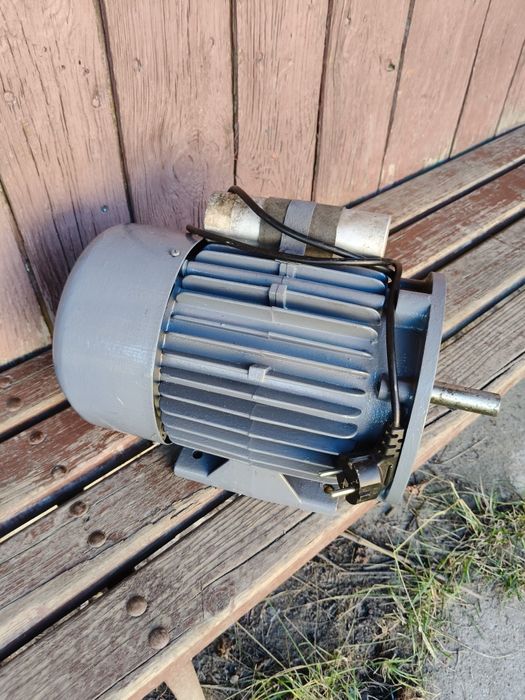 Silnik  1.1kw 220v 1410 obr