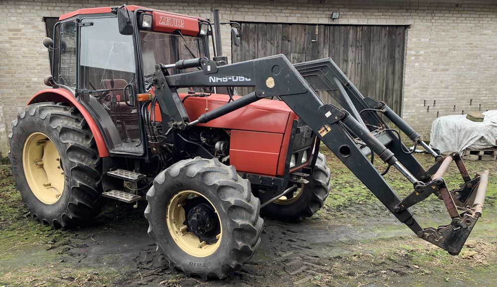 Ciągnik rolniczy Zetor 9540