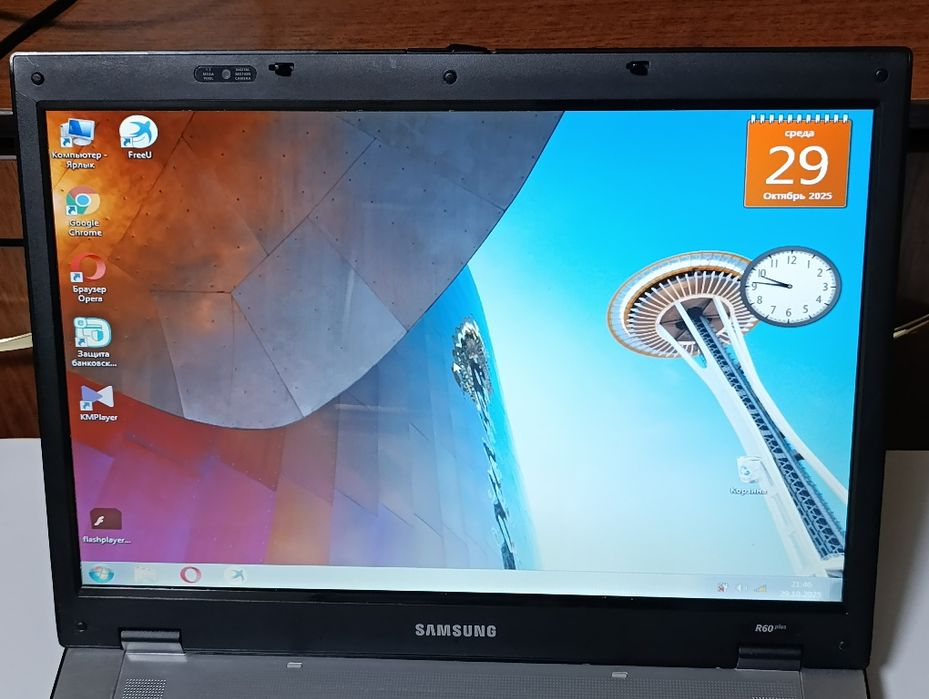 Ноутбук Samsung r60 plus в гарному стані