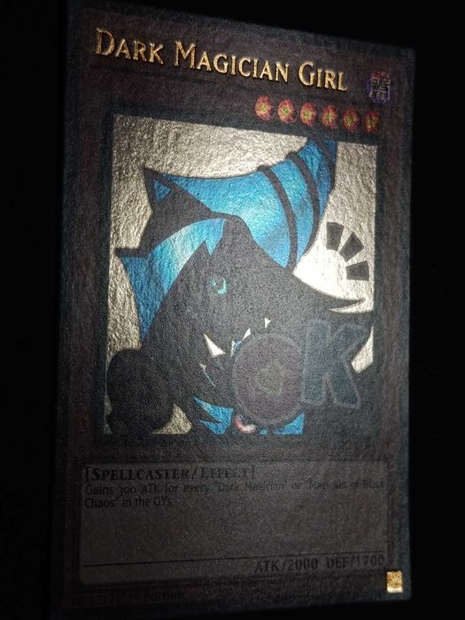 *Novo Set* Yu-Gi-Oh! 1.ª Edição 'Dark Magician Girl' (V.1 - Stramped Ultra Rare) - RA05-084 - Rarity Collection 5 - Carta de 2026
