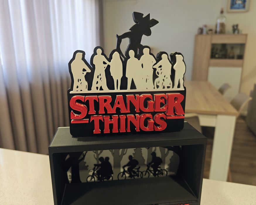 Expositor Funko Stranger Things McDonalds