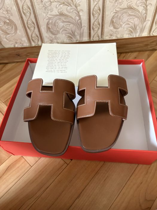 Шкіряні шльопанці Hermes