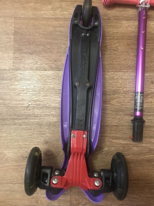 ПРодам детский  самокат