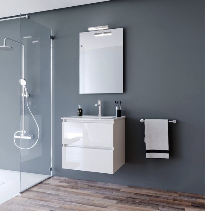 Móvel e lavatório de casa de banho