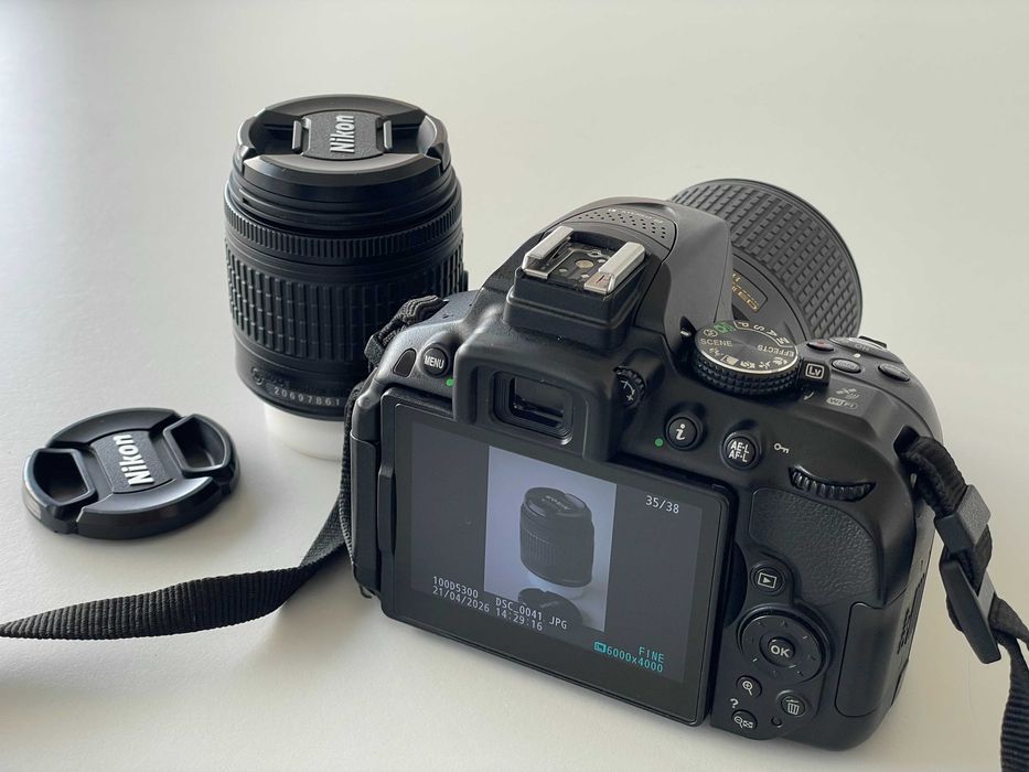 Nikon D5300 + 2 Lentes + Extras (Kit Completo) – Excelente Estado
