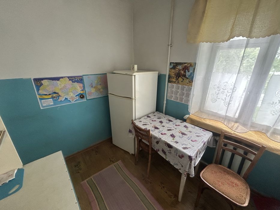 Продам двокімнатну квартиру