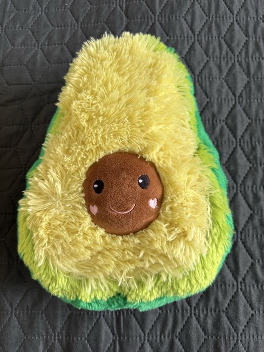 Дві нові мʼяки іграшки треди ананас та авокадо