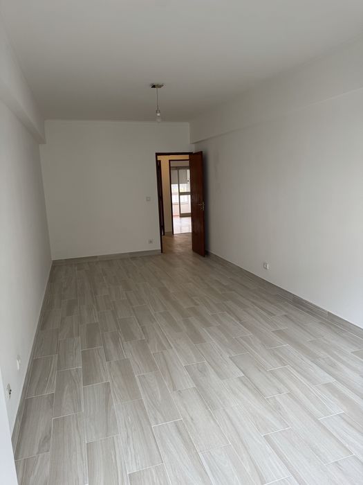 Arrendo T2 em São João da Talha - Loures