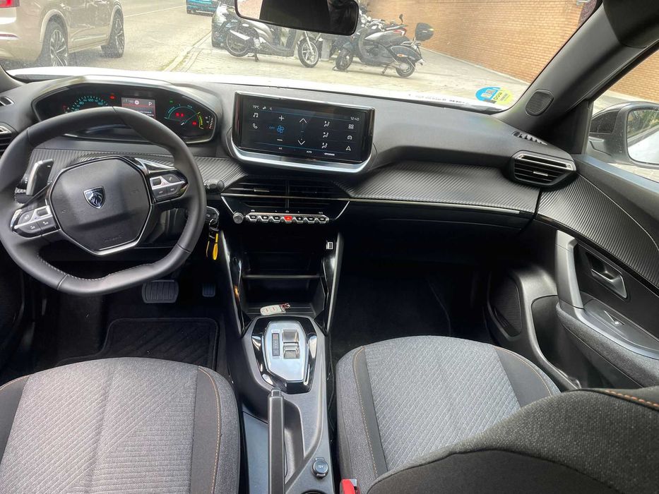 Peugeot 2008 Style Hybrid