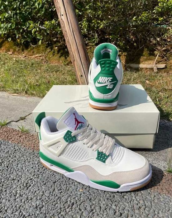 Jordan 4 Retro SB Pine Green R.43