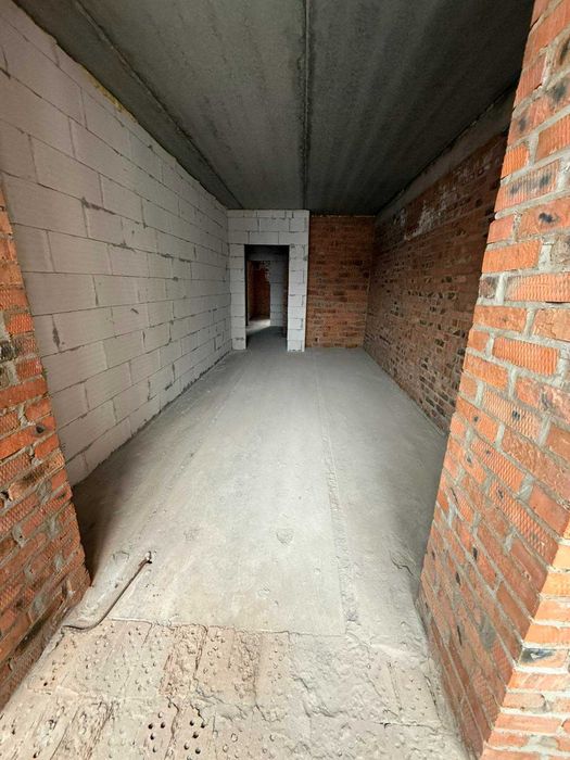 2к, середній поверх, будинок на етапі здачі, телефонуй