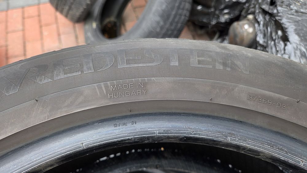 Opony wielosezonowe Vredestein Quatrac pro 225/50R17