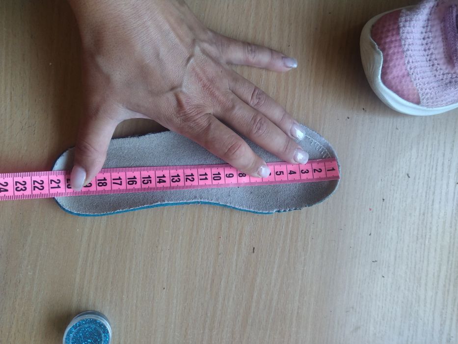 Кросівки для дівчинки