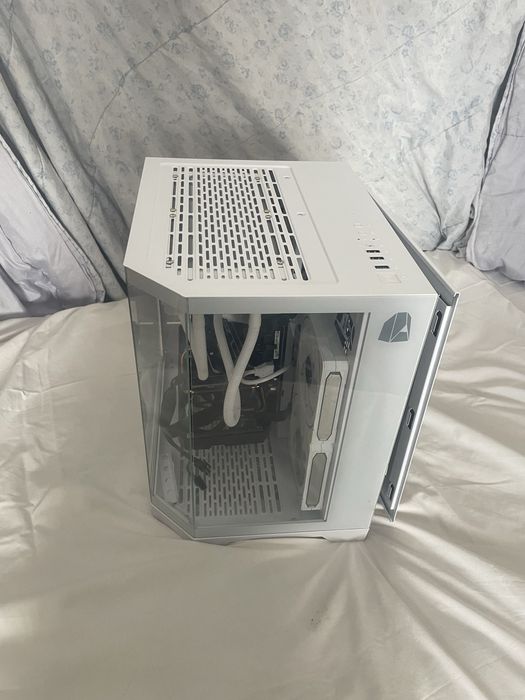 PC Gaming RGB i5-12400F + RX 6600 8GB | 16GB RAM | SSD NVMe 1TB | Wi-Fi