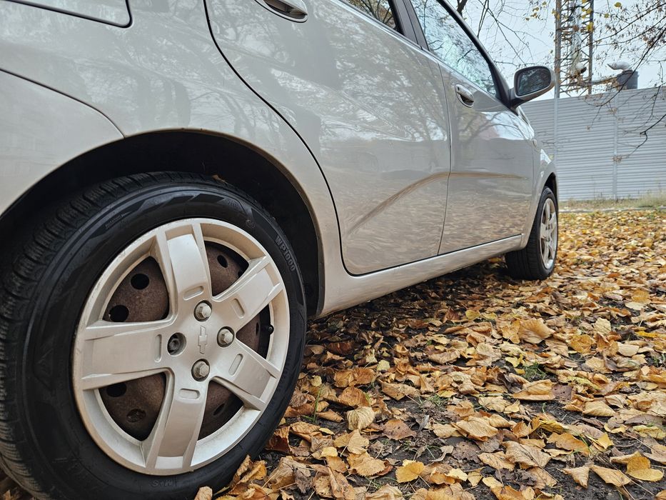 Chevrolet Aveo 2009 рік 1.2 бензин для військових